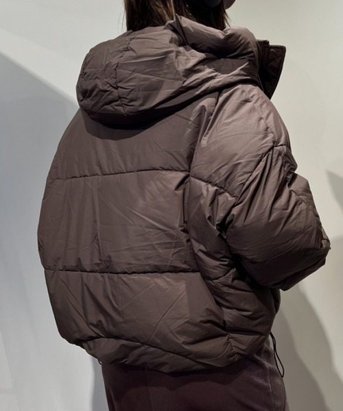 Solace（ソレイス）の「フード付き中綿パフブルゾン（ダウンジャケット/コート・レディース・ブラック/ブラウン・FREE）」の5枚目の写真
