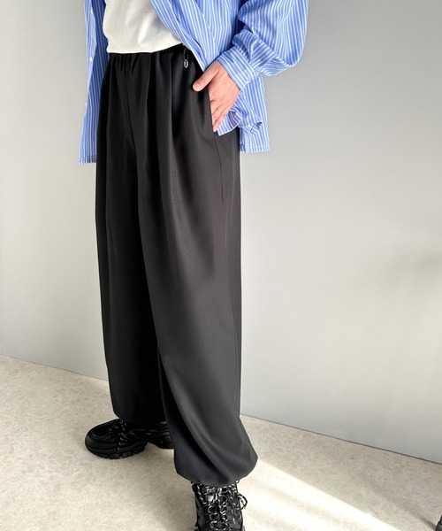 classicalelf(クラシカルエルフ)の「楽ちん×おしゃれを両立!こなれ感抜群のドロストイージーパンツ(メンズ)(その他パンツ・メンズ・ブラック/オフホワイト・MEDIUM/SMALL/X-LARGE/LARGE)」の17枚目の写真