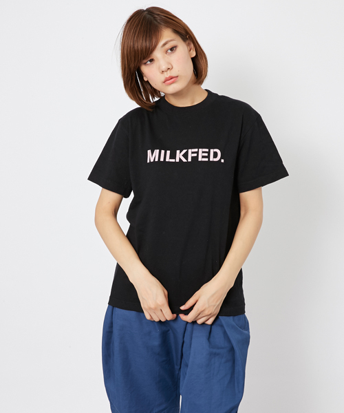 MILKFED.（ミルクフェド）の「S/S BASIC TEE STENCIL（Tシャツ/ロゴ）（Tシャツ/カットソー・レディース・ホワイト/ブラック/ネイビー/ピンク・SMALL/MEDIUM）」の3枚目の写真