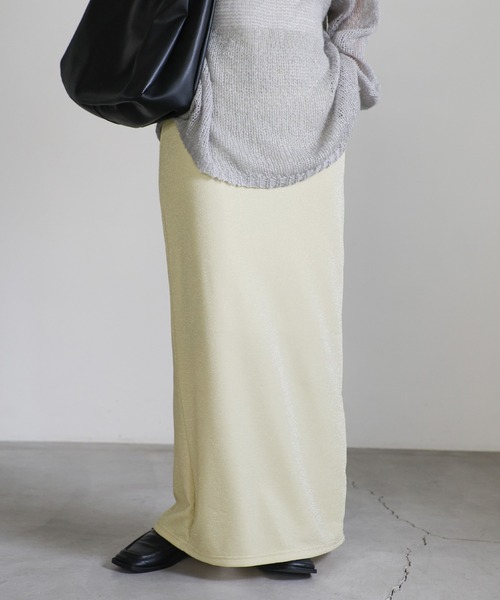 select MOCA(セレクトモカ)の「バックスリットラメタイトスカート(スカート・レディース・チャコール/ベージュ/ブラック・LARGE/MEDIUM)」の3枚目の写真