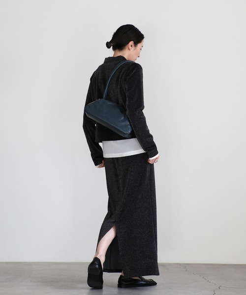 ★ヴェルサーチ★ タイトスカート　バックスリット　ブラック　黒　VERSACE ☆ヴェルサーチ☆ タイトスカート バックスリット ブラック 黒 VERSACE