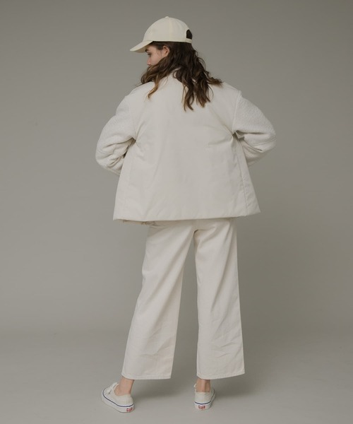 URBAN RESEARCH Sonny Label（アーバンリサーチサニーレーベル）の「切替えノーカラーショートブルゾン（ブルゾン・レディース・ブラック/アイボリー/ベージュ系その他・FREE）」の22枚目の写真