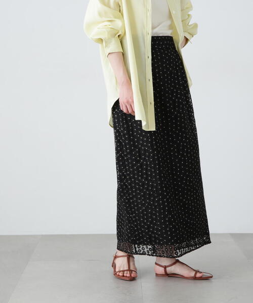 N.(N. Natural Beauty Basic)(エヌエヌナチュラルビューティーベーシック)の「デイジーフラワータイトスカート(スカート・レディース・ブラック/ホワイト・SMALL/MEDIUM)」の22枚目の写真