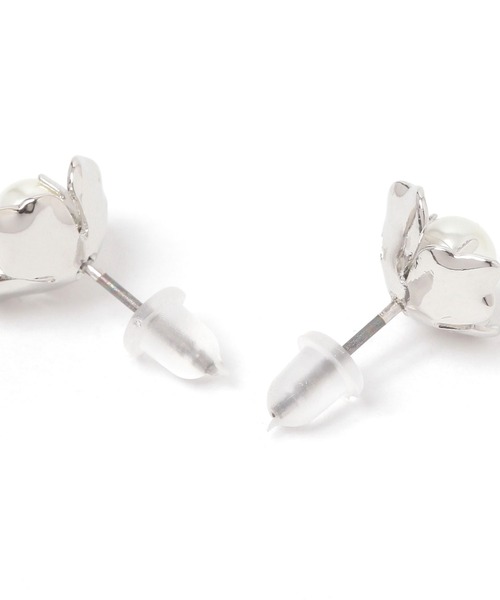 niko and...（ニコアンド）の「メタルパール調コンビフラワーピアス（ピアス（両耳用）・レディース・グレー/イエロー・0）」の4枚目の写真