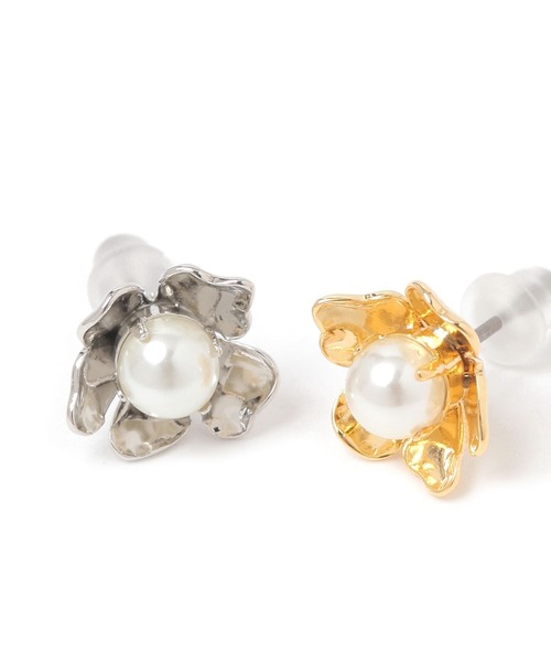 niko and...（ニコアンド）の「メタルパール調コンビフラワーピアス（ピアス（両耳用）・レディース・グレー/イエロー・0）」の3枚目の写真