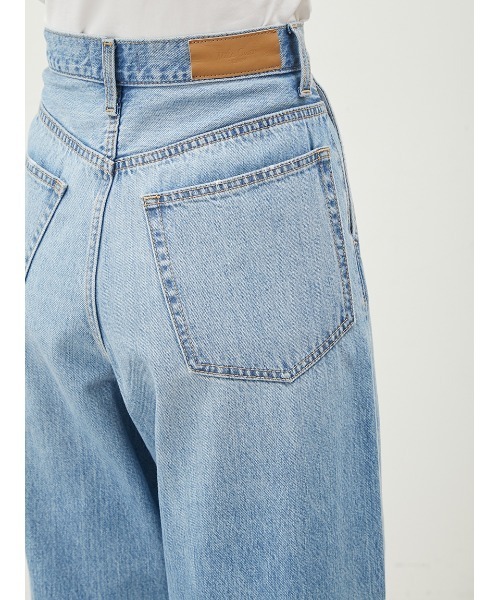 Mila Owen（ミラオーウェン）の「【WEB限定00サイズ】ルーズフィットタックバギーデニムパンツ（デニムパンツ・レディース・ブルー/ライトブルー/ブラック・00/0/1）」の17枚目の写真