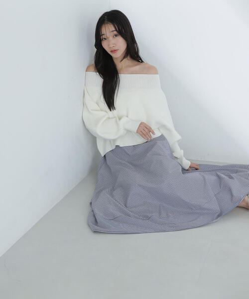NATURAL BEAUTY BASIC(ナチュラルビューティーベーシック)の「◇クロップドオフショルニット(ニット/セーター・レディース・グレー/オレンジ/オフホワイト/レッド・FREE)」の14枚目の写真