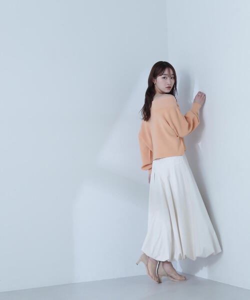 NATURAL BEAUTY BASIC(ナチュラルビューティーベーシック)の「◇クロップドオフショルニット(ニット/セーター・レディース・グレー/オレンジ/オフホワイト/レッド・FREE)」の6枚目の写真