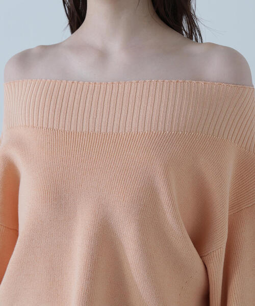 NATURAL BEAUTY BASIC(ナチュラルビューティーベーシック)の「◇クロップドオフショルニット(ニット/セーター・レディース・グレー/オレンジ/オフホワイト/レッド・FREE)」の10枚目の写真