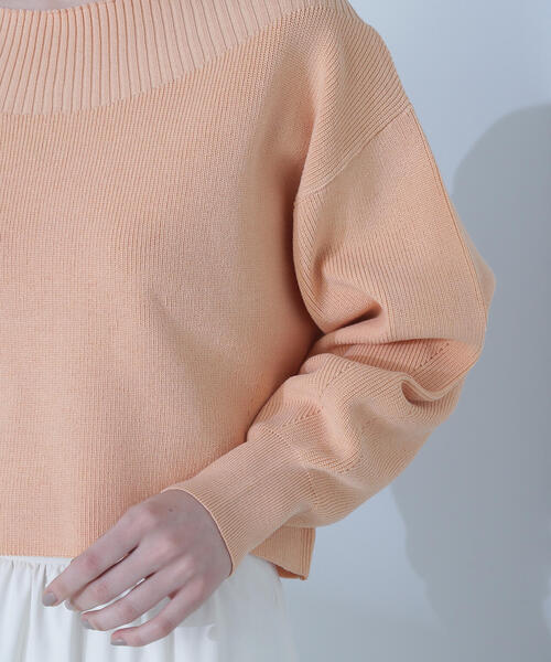 NATURAL BEAUTY BASIC(ナチュラルビューティーベーシック)の「◇クロップドオフショルニット(ニット/セーター・レディース・グレー/オレンジ/オフホワイト/レッド・FREE)」の13枚目の写真