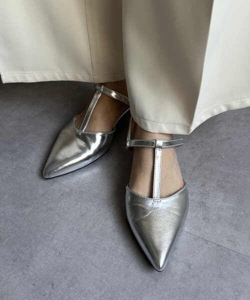 Thevon（ゼボン）の「Tストラップミュール（パンプス・レディース・シルバー/アイボリー/ブラック・M/L）」の3枚目の写真