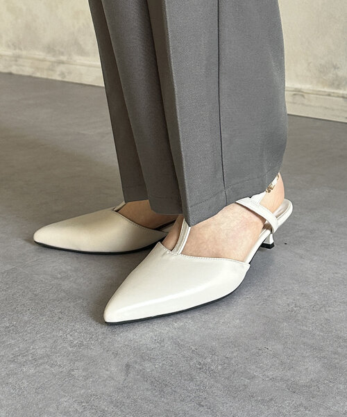 Thevon（ゼボン）の「Tストラップミュール（パンプス・レディース・シルバー/アイボリー/ブラック・M/L）」の6枚目の写真