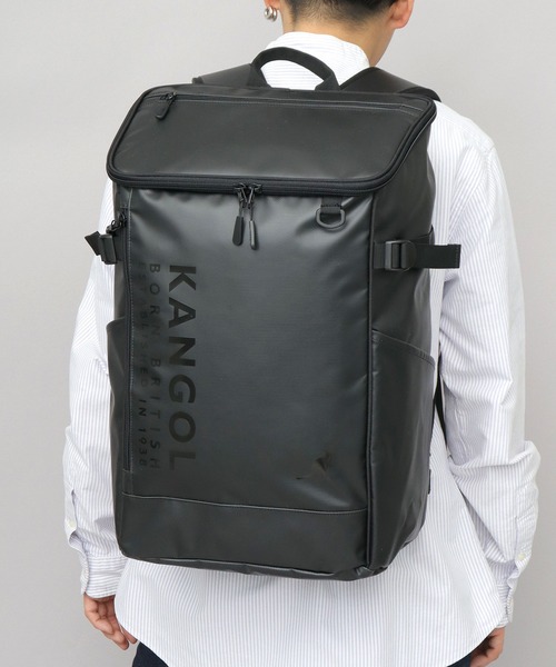 KANGOL（カンゴール）の「防水ポリエステル ターポリン 大容量 ボックスバックパック A4・B4・PC収納対応モデル（バックパック/リュック・メンズ・ブラック系その他/ブラック・FREE）」の5枚目の写真
