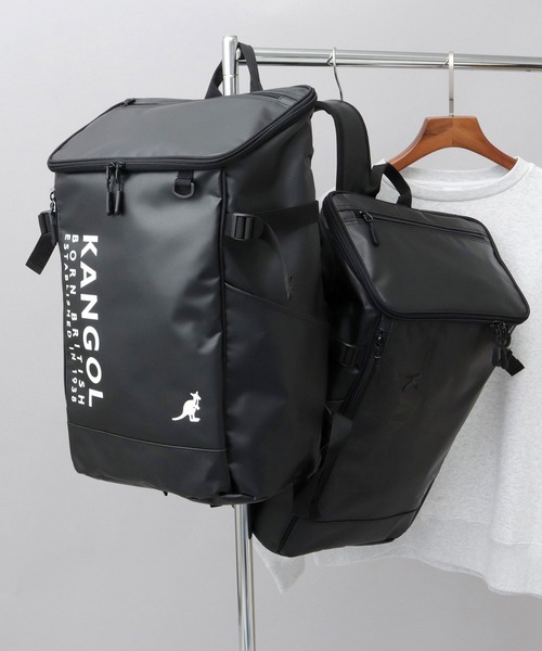 KANGOL（カンゴール）の「防水ポリエステル ターポリン 大容量 ボックスバックパック A4・B4・PC収納対応モデル（バックパック/リュック・メンズ・ブラック系その他/ブラック・FREE）」の13枚目の写真