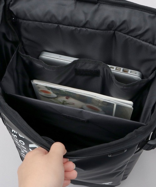 KANGOL（カンゴール）の「防水ポリエステル ターポリン 大容量 ボックスバックパック A4・B4・PC収納対応モデル（バックパック/リュック・メンズ・ブラック系その他/ブラック・FREE）」の17枚目の写真