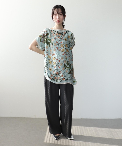 Three Four Time（ｽﾘｰﾌｫｰﾀｲﾑ）の「スカーフリメイク風フラワープリントブラウス　オリジナル（シャツ/ブラウス・レディース・サックスブルー/ピンク・FREE）」の3枚目の写真