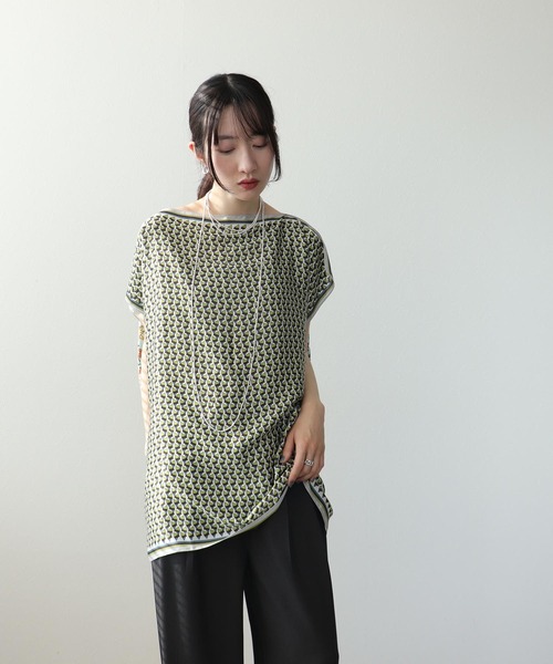 Three Four Time（ｽﾘｰﾌｫｰﾀｲﾑ）の「スカーフリメイク風フラワープリントブラウス　オリジナル（シャツ/ブラウス・レディース・サックスブルー/ピンク・FREE）」の4枚目の写真