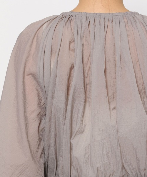 mysty woman（ミスティウーマン）の「ギャザーシアーZIPブルゾン　322312（シャツ/ブラウス・レディース・アイボリー/ブラック/グレイッシュベージュ・FREE）」の15枚目の写真