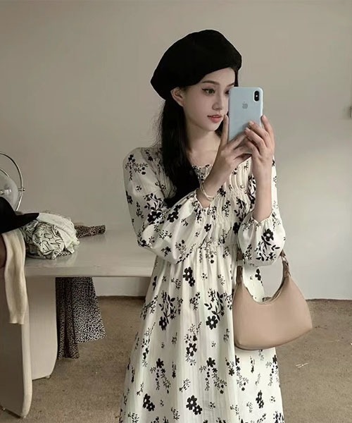 i-dare(アイディア)の「【i-dare】花柄 シャーリング 長袖 ワンピース(ワンピース・レディース・ホワイト・SMALL/MEDIUM/LARGE/X-LARGE)」の3枚目の写真
