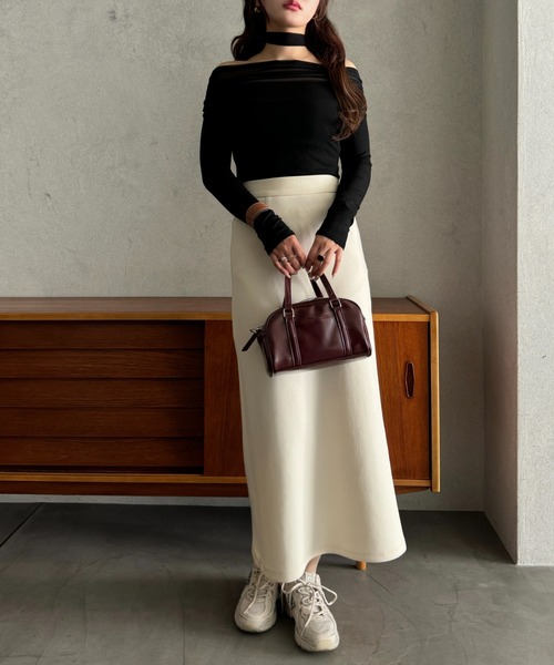 efill（エフィル）の「ストール付き シアー オフショル カットソー（Tシャツ/カットソー・レディース・ブラック/アイボリー・FREE）」の11枚目の写真