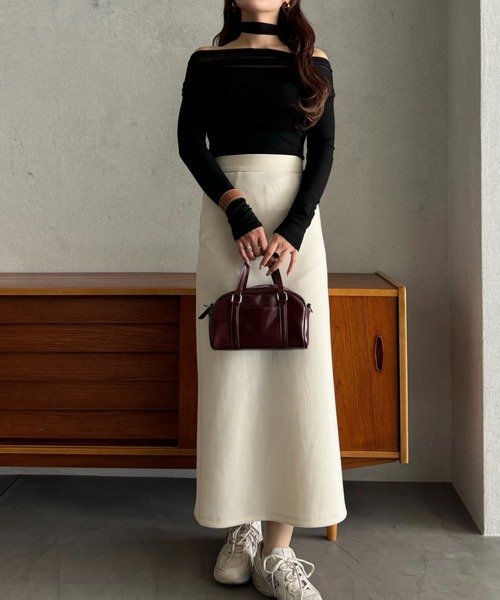 efill（エフィル）の「ストール付き シアー オフショル カットソー（Tシャツ/カットソー・レディース・ブラック/アイボリー・FREE）」の13枚目の写真