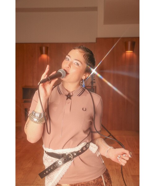 FRED PERRY（フレッドペリー）の「FRED PERRY / The Twin Tipped Fred Perry Shirt（ポロシャツ・レディース・ダークグリーン/ブラック/ホワイト/ピンク/ネイビー/ラベンダー・8/10）」の10枚目の写真