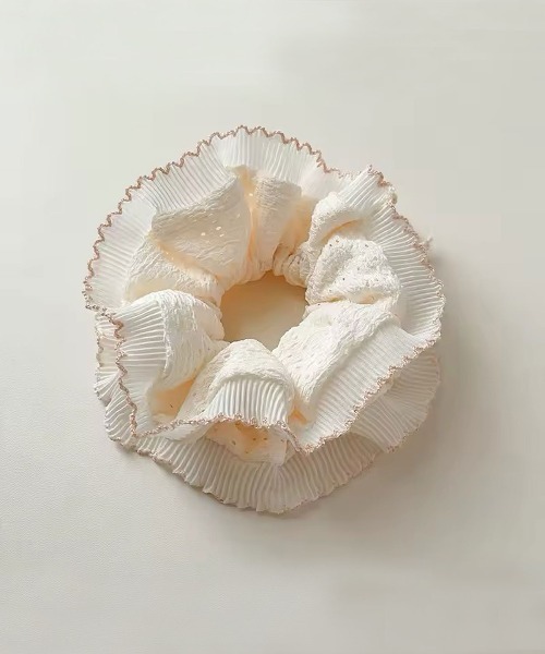 ammy.（エイミードット）の「【 ammy. / エイミードット 】 レース プリーツ パイピング シュシュ（シュシュ・レディース・グリーン/レッド/ブラック/ブルー/ベージュ・FREE）」の3枚目の写真