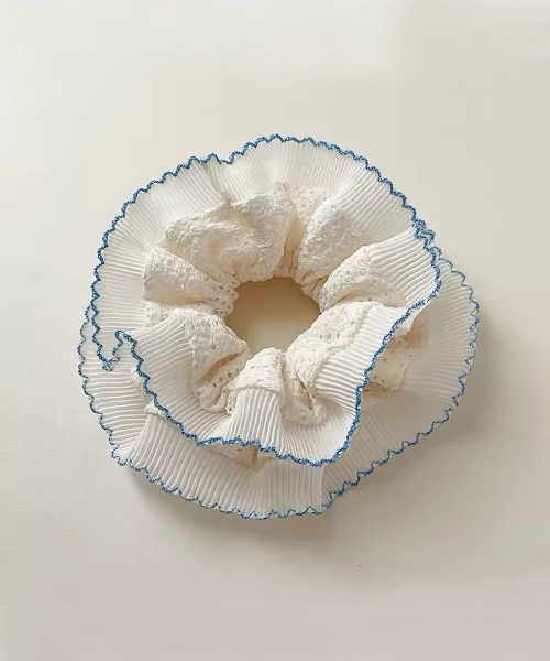 ammy.（エイミードット）の「【 ammy. / エイミードット 】 レース プリーツ パイピング シュシュ（シュシュ・レディース・グリーン/レッド/ブラック/ブルー/ベージュ・FREE）」の4枚目の写真