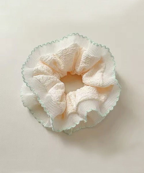 ammy.（エイミードット）の「【 ammy. / エイミードット 】 レース プリーツ パイピング シュシュ（シュシュ・レディース・グリーン/レッド/ブラック/ブルー/ベージュ・FREE）」の6枚目の写真