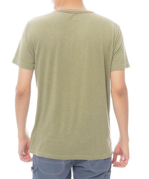 RVCA(ルーカ)の「RVCA メンズ LUAU VISTA SS Tシャツ 【2025年春夏モデル】/ルーカフロントプリント半袖Tシャツ(Tシャツ/カットソー・メンズ・グリーン系その他/ベージュ・LARGE/MEDIUM/SMALL/X-LARGE)」の6枚目の写真