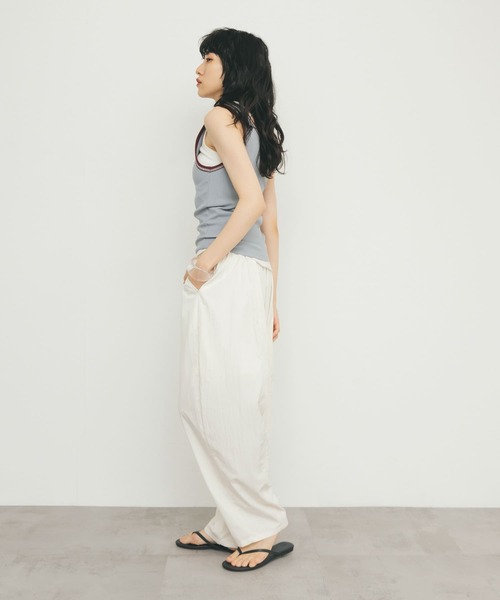 KBF（ケイビーエフ）の「バイカラータンクトップ（タンクトップ・レディース・ライトベージュ/ダークブラウン/ブルー系その他・ONE）」の21枚目の写真