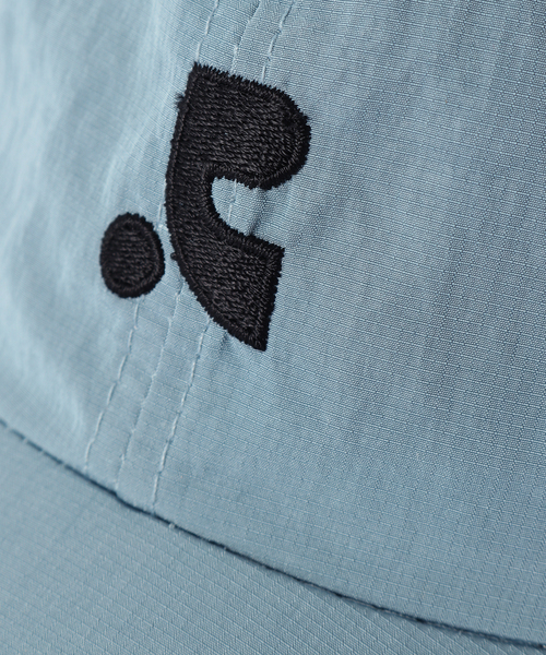 U by SPICK&SPAN(ユーバイスピックアンドスパン)の「Rest&Recreation/レストアンドレクリエーション LOGO NYLON CAP(キャップ・レディース・ブルー/ブラック・FREE)」の4枚目の写真