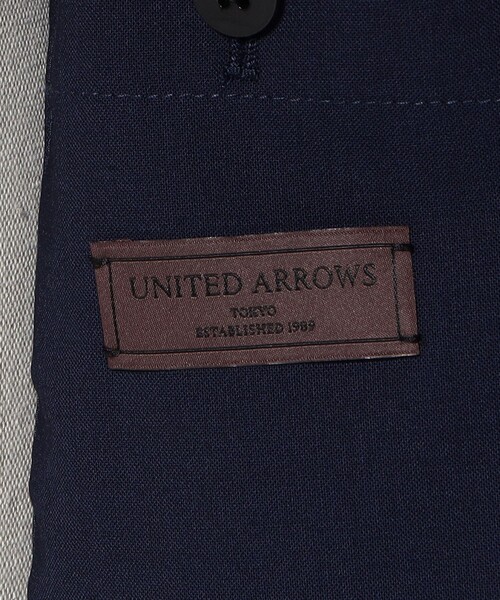 UNITED ARROWS(ユナイテッドアローズ)の「トロピカル 3ボタン テーラードジャケット -撥水・2WAYストレッチ-(テーラードジャケット・メンズ・ネイビー/グレー・50/48/46/44)」の4枚目の写真