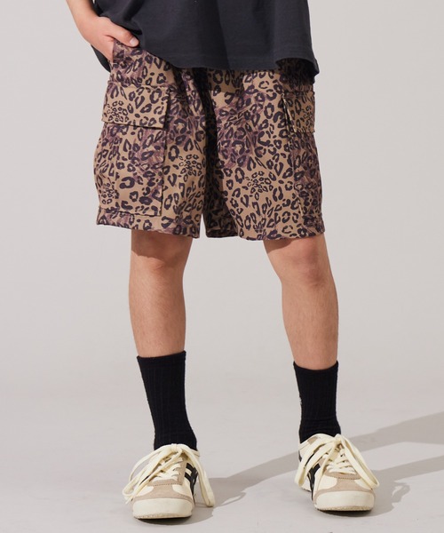 PAIRMANON STREET（ペアマノンストリート）の「【PAIRMANON STREET】選べる6色 ショート カーゴ パンツ 無地 カモフラ レオパード（カーゴパンツ・キッズ・カーキ/ホワイト/ブラウン/マスタード/ベージュ/ブラック・110/150/130/160/140/100/90/120）」の3枚目の写真