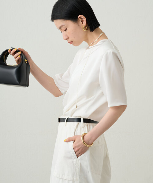 LOUNGEDRESS（ラウンジドレス）の「パワショルサテンブラウス