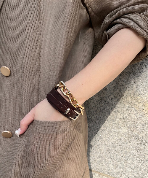 DouDou(ドゥドゥ)の「レザーベルトブレス(ブレスレット・レディース・ブラック/ダークブラウン/キャメル・FREE)」の8枚目の写真