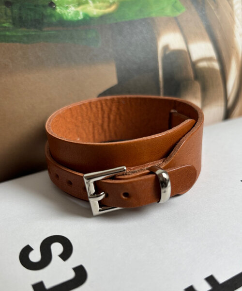 DouDou(ドゥドゥ)の「レザーベルトブレス(ブレスレット・レディース・ブラック/ダークブラウン/キャメル・FREE)」の9枚目の写真