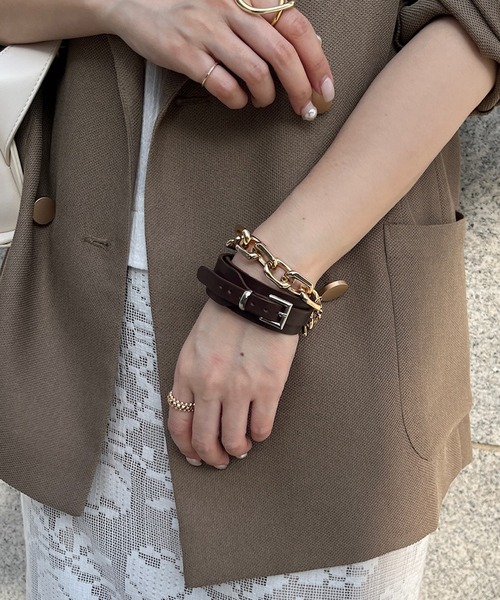 DouDou(ドゥドゥ)の「レザーベルトブレス(ブレスレット・レディース・ブラック/ダークブラウン/キャメル・FREE)」の1枚目の写真