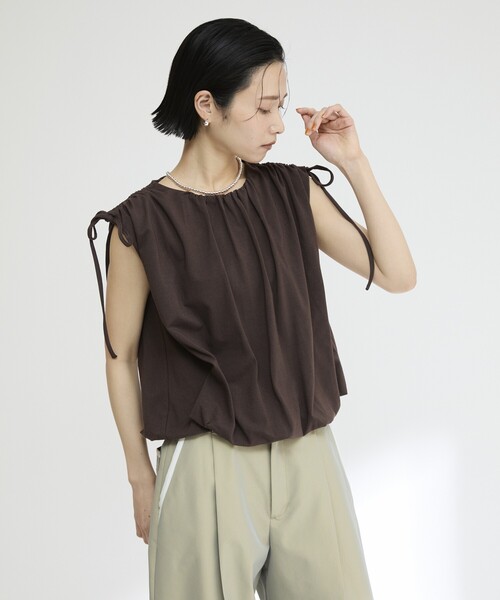 Firsthand(ファーストハンド)の「Firsthand/ファーストハンド オーガニックコットン ドロストギャザーバルーントップス / フレンチスリーブTシャツ / 袖リボン(Tシャツ/カットソー・レディース・ホワイト/ブラック/ブラウン/ブルー・FREE)」の4枚目の写真