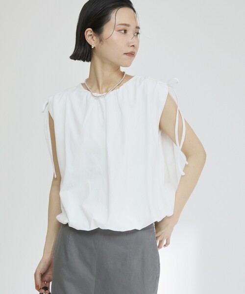 Firsthand(ファーストハンド)の「Firsthand/ファーストハンド オーガニックコットン ドロストギャザーバルーントップス / フレンチスリーブTシャツ / 袖リボン(Tシャツ/カットソー・レディース・ホワイト/ブラック/ブラウン/ブルー・FREE)」の2枚目の写真