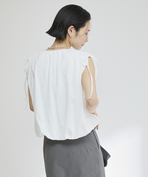 Firsthand(ファーストハンド)の「Firsthand/ファーストハンド オーガニックコットン ドロストギャザーバルーントップス / フレンチスリーブTシャツ / 袖リボン(Tシャツ/カットソー・レディース・ホワイト/ブラック/ブラウン/ブルー・FREE)」の5枚目の写真
