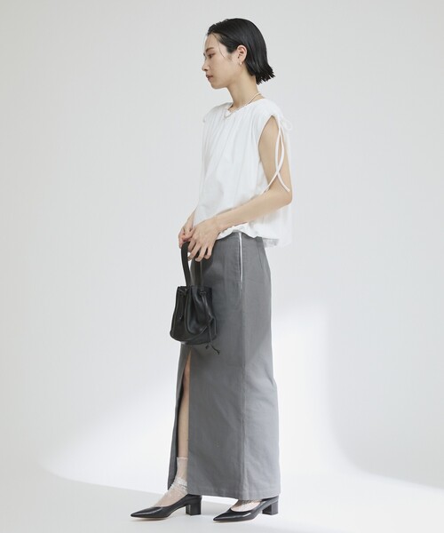 Firsthand(ファーストハンド)の「Firsthand/ファーストハンド オーガニックコットン ドロストギャザーバルーントップス / フレンチスリーブTシャツ / 袖リボン(Tシャツ/カットソー・レディース・ホワイト/ブラック/ブラウン/ブルー・FREE)」の10枚目の写真