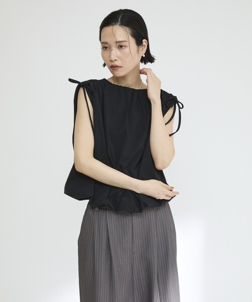 Firsthand(ファーストハンド)の「Firsthand/ファーストハンド オーガニックコットン ドロストギャザーバルーントップス / フレンチスリーブTシャツ / 袖リボン(Tシャツ/カットソー・レディース・ホワイト/ブラック/ブラウン/ブルー・FREE)」の17枚目の写真