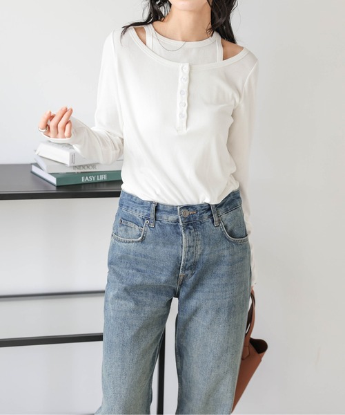 AMELY(エミリー)の「アメスリ&ヘンリーネックトップス(Tシャツ/カットソー・レディース・ブラック/ホワイト/グレー・フリー)」の4枚目の写真