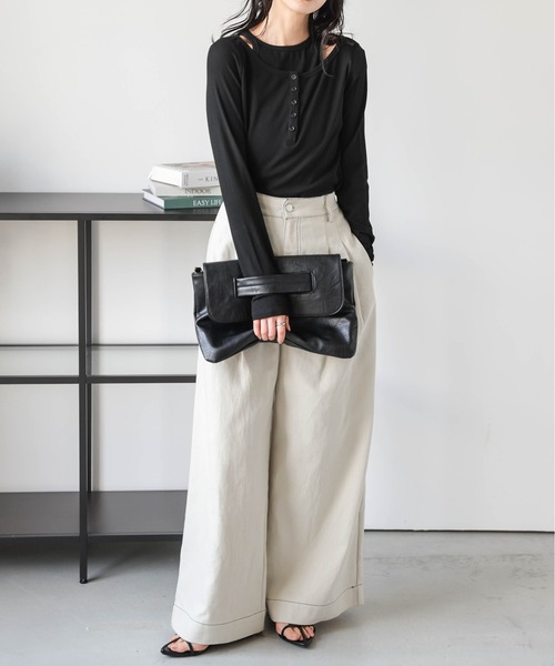 AMELY(エミリー)の「アメスリ&ヘンリーネックトップス(Tシャツ/カットソー・レディース・ブラック/ホワイト/グレー・フリー)」の10枚目の写真