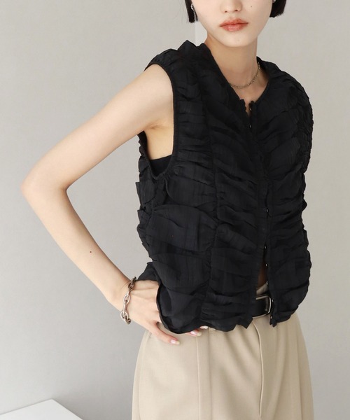 NOGLE（ノグル）の「【NOGLE/ノグル】フリルノースリートップス（その他トップス・レディース・ホワイト/ブラック/チャコール・FREE）」の17枚目の写真