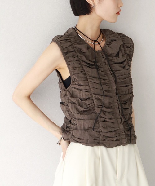 NOGLE（ノグル）の「【NOGLE/ノグル】フリルノースリートップス（その他トップス・レディース・ホワイト/ブラック/チャコール・FREE）」の22枚目の写真