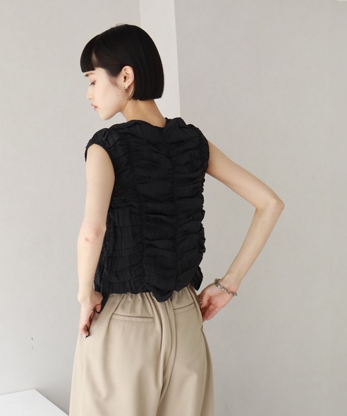 NOGLE（ノグル）の「【NOGLE/ノグル】フリルノースリートップス（その他トップス・レディース・ホワイト/ブラック/チャコール・FREE）」の18枚目の写真