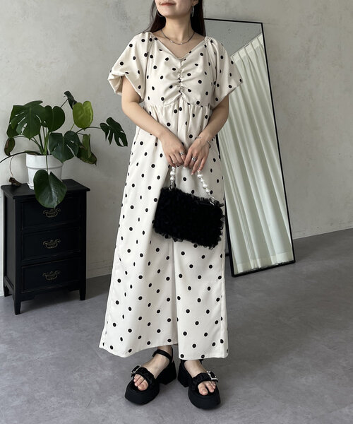 prose verse（プロズヴェール）の「シャーリングVネックナローワンピース（ワンピース・レディース・ブラック系その他/アイボリー/ブラック・MEDIUM/LARGE/PM/PL）」の9枚目の写真