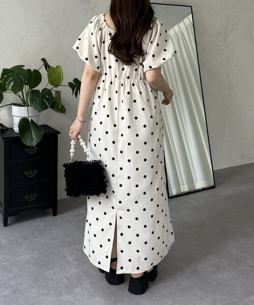 prose verse（プロズヴェール）の「シャーリングVネックナローワンピース（ワンピース・レディース・ブラック系その他/アイボリー/ブラック・MEDIUM/LARGE/PM/PL）」の6枚目の写真